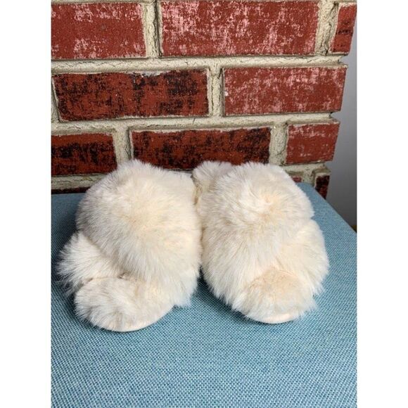 Loft Ivory Faux Fur Slippers Size Small 5/6 - Picture 4 of 4
